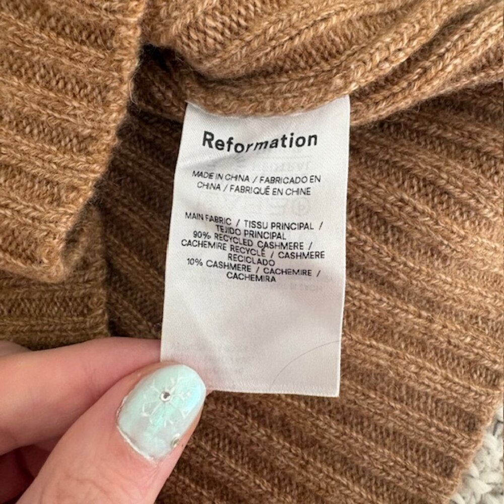 Reformation Beckie 100% Cashmere Collared Sweater in Panko - Picture 5 of 6
